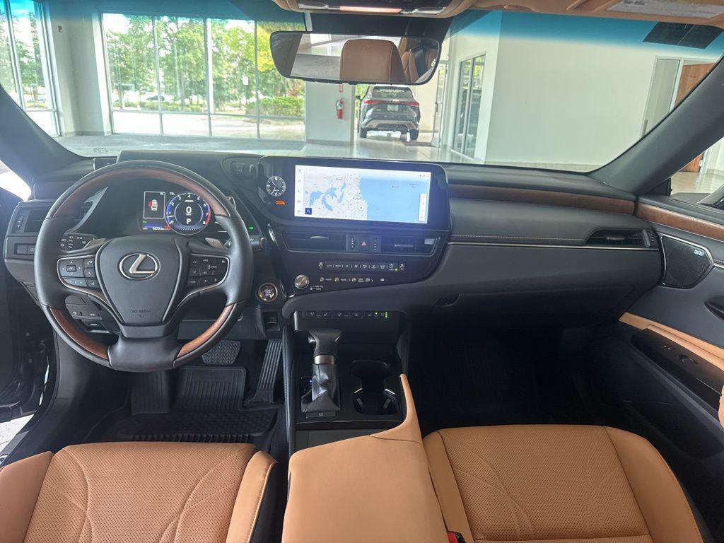 used 2025 Lexus ES 350 car, priced at $49,988