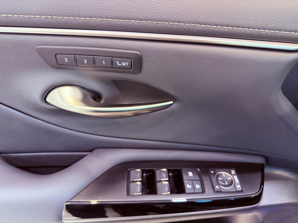 used 2024 Lexus ES 300h car, priced at $41,988
