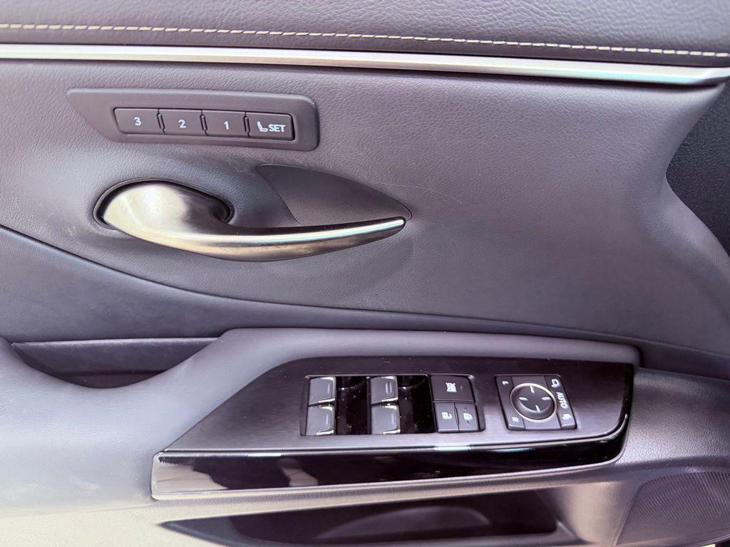 used 2023 Lexus ES 350 car, priced at $40,888
