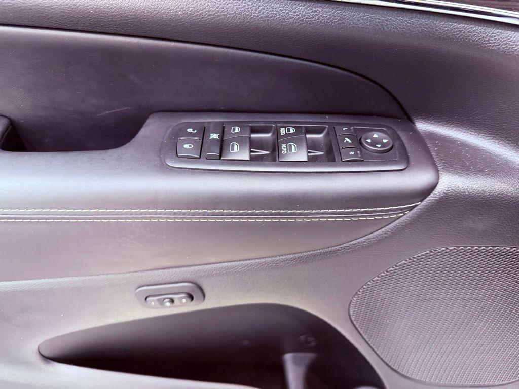 used 2017 Jeep Grand Cherokee car, priced at $14,488