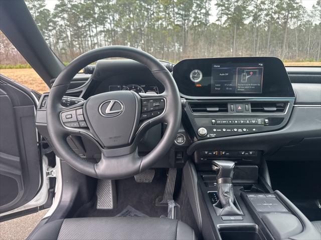 used 2022 Lexus ES 350 car, priced at $38,688