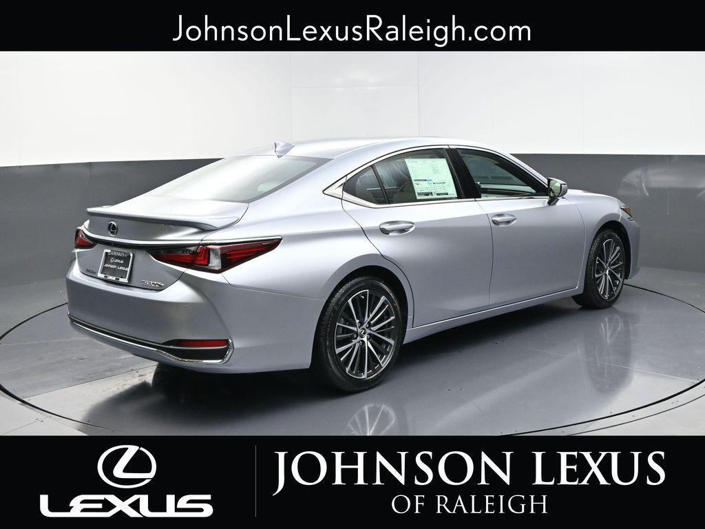 new 2025 Lexus ES 300h car, priced at $51,524