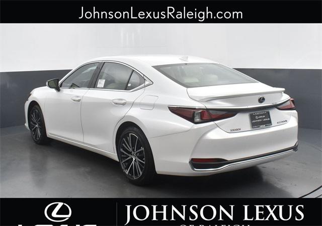new 2025 Lexus ES 300h car, priced at $51,524