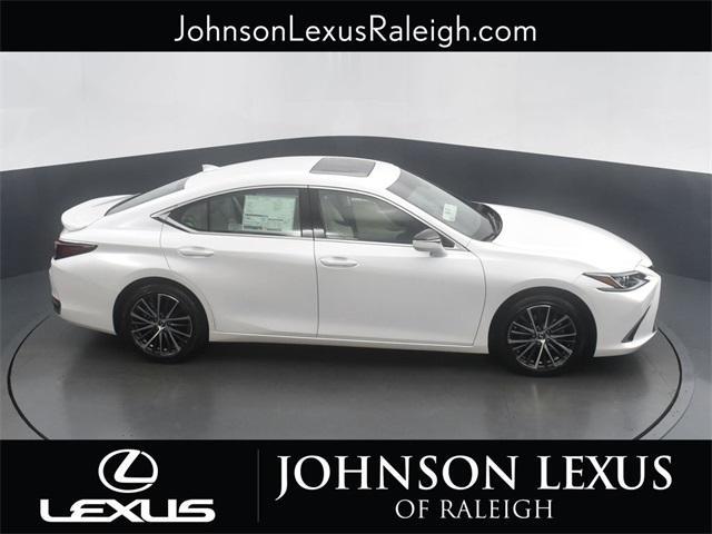 new 2025 Lexus ES 300h car, priced at $51,524