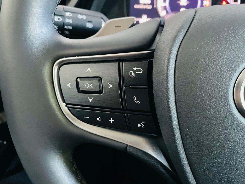 used 2024 Lexus ES 250 car, priced at $37,988