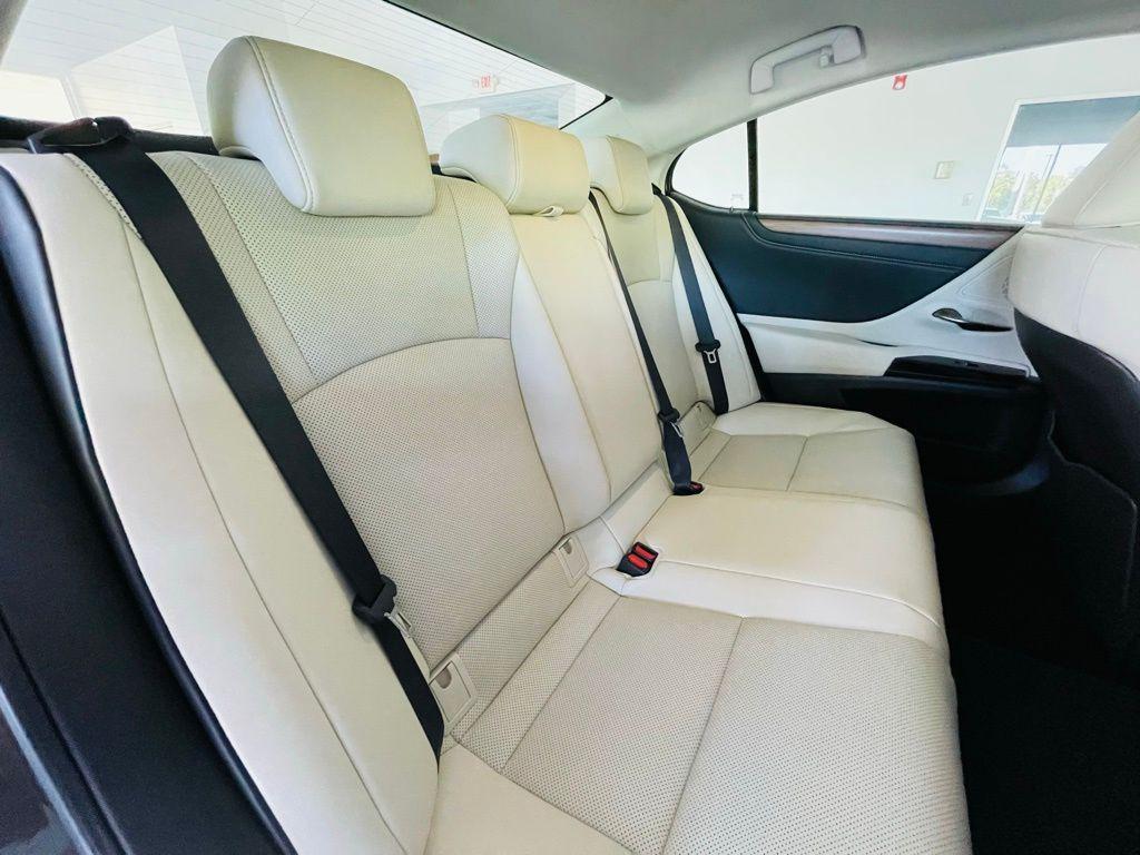 used 2024 Lexus ES 250 car, priced at $37,988