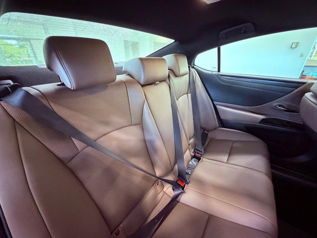 used 2025 Lexus ES 350 car, priced at $43,988