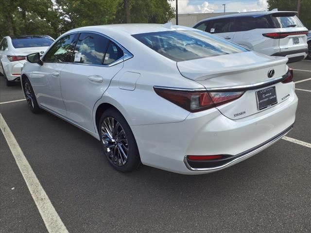 new 2025 Lexus ES 300h car, priced at $54,244