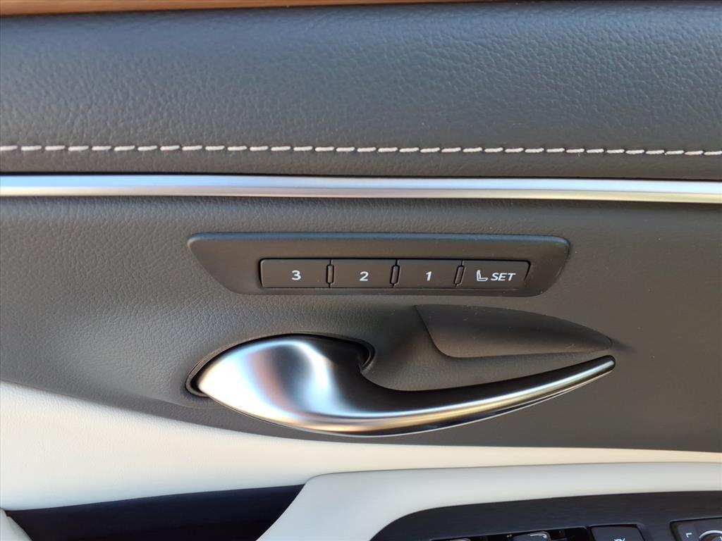 new 2025 Lexus ES 350 car, priced at $48,184