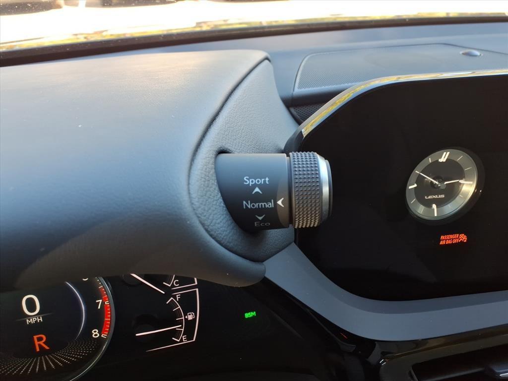 new 2025 Lexus ES 350 car, priced at $48,184