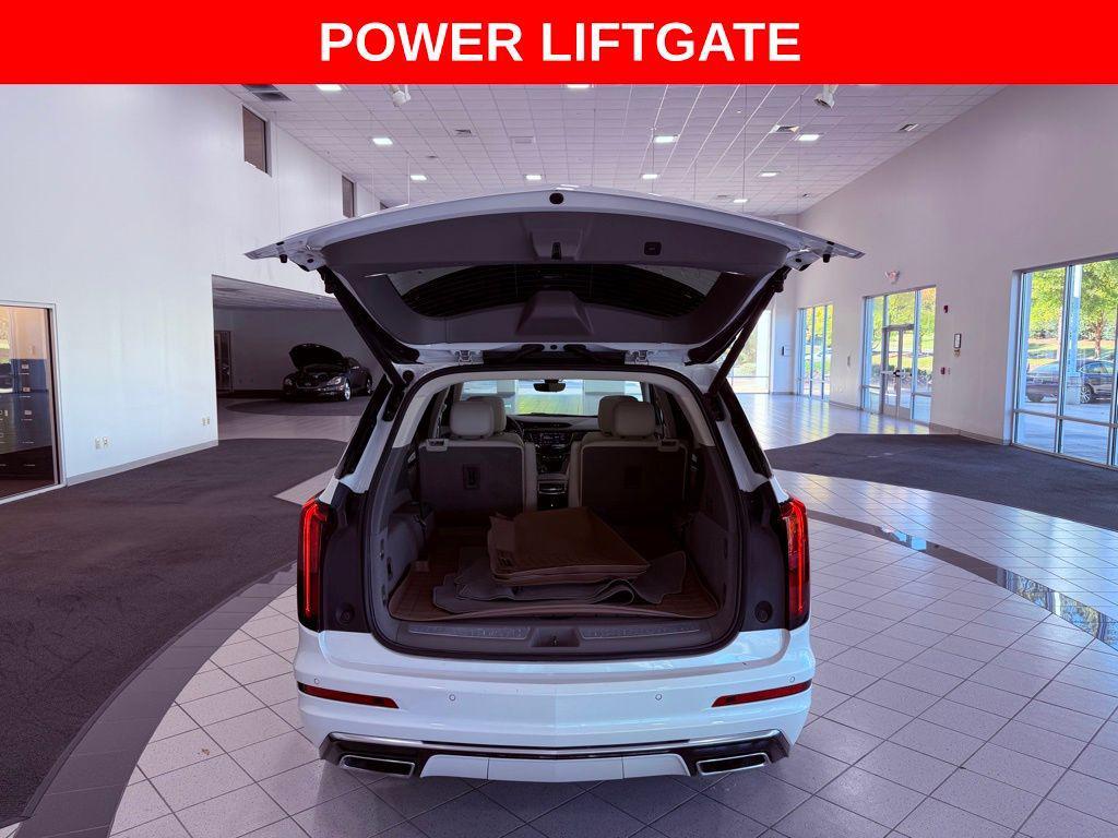 used 2023 Cadillac XT6 car, priced at $37,888