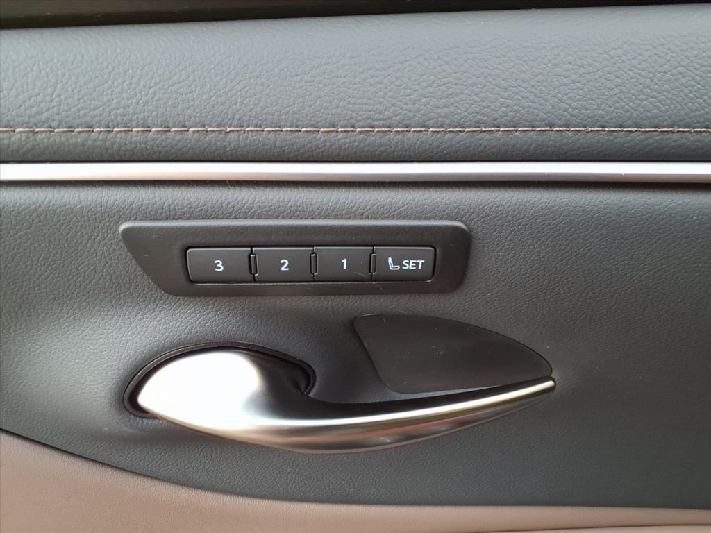 new 2025 Lexus ES 350 car, priced at $49,304