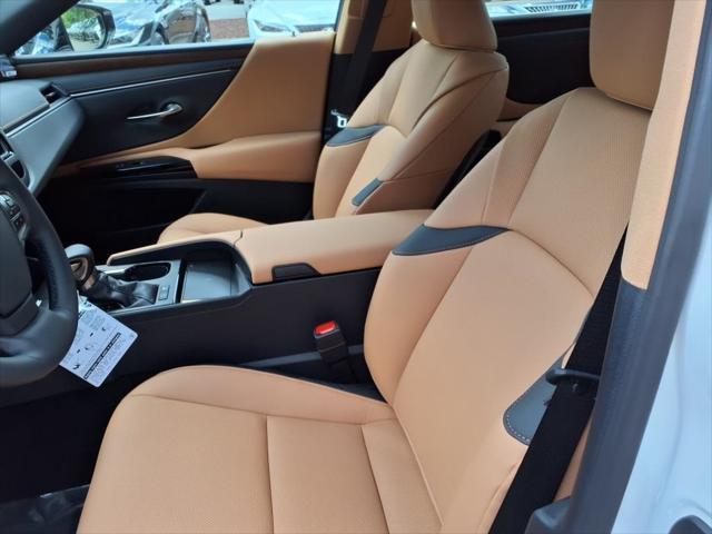 new 2025 Lexus ES 300h car, priced at $51,034