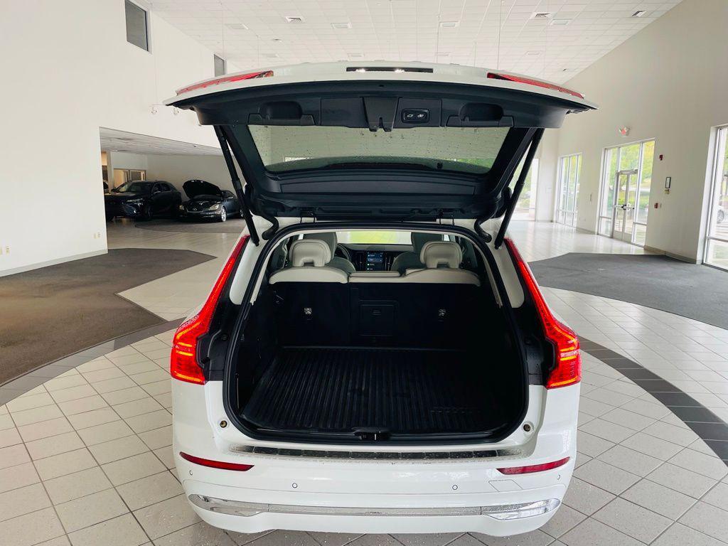 used 2022 Volvo XC60 car, priced at $31,888