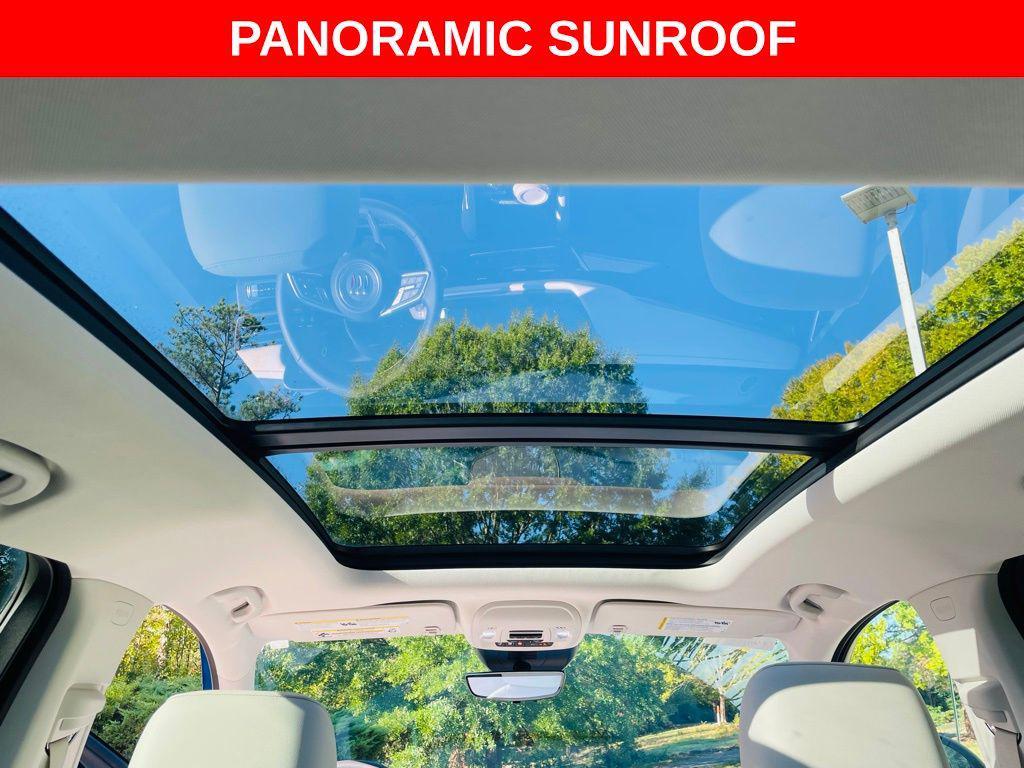 used 2025 Buick Envision car, priced at $40,888