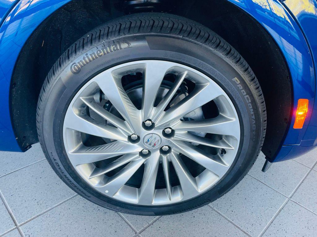 used 2025 Buick Envision car, priced at $40,888