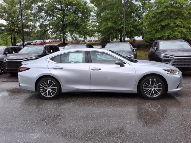 new 2025 Lexus ES 300h car, priced at $50,705