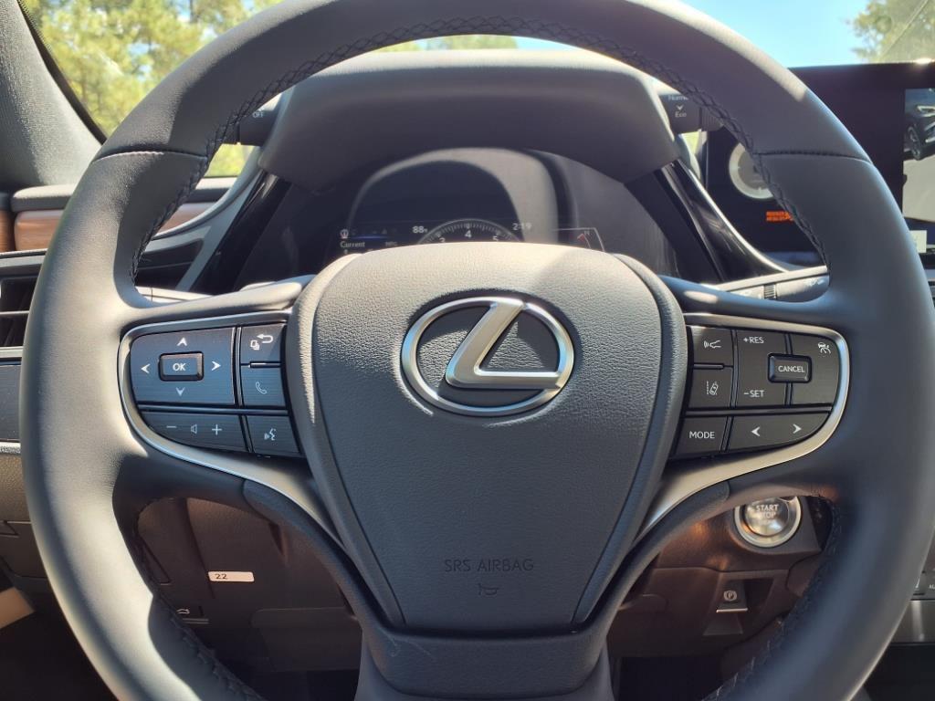 new 2025 Lexus ES 350 car, priced at $49,804