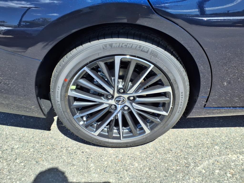 new 2025 Lexus ES 350 car, priced at $49,804