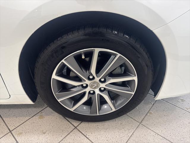 used 2018 Lexus ES 300h car, priced at $29,988