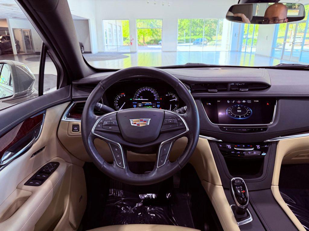 used 2019 Cadillac XT5 car, priced at $19,888