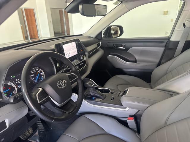 used 2022 Toyota Highlander Hybrid car, priced at $32,988