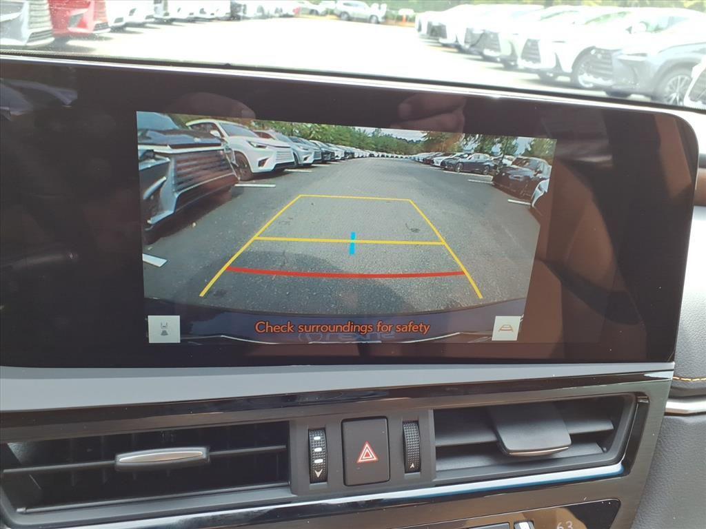 new 2025 Lexus ES 300h car, priced at $51,024