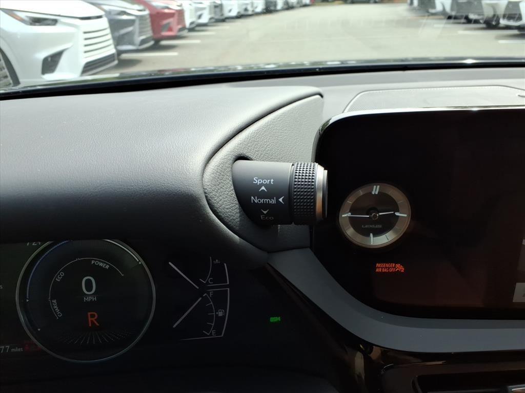 new 2025 Lexus ES 300h car, priced at $51,024