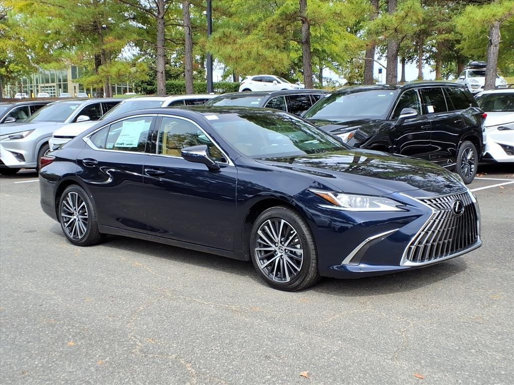 new 2025 Lexus ES 300h car, priced at $51,024