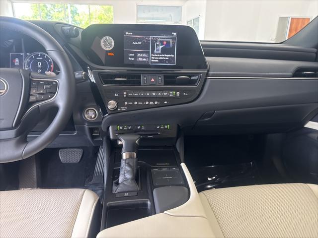 used 2022 Lexus ES 350 car, priced at $32,988