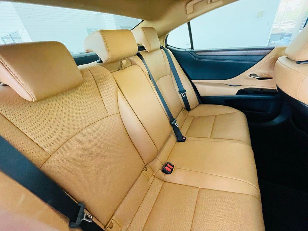 used 2023 Lexus ES 350 car, priced at $42,888