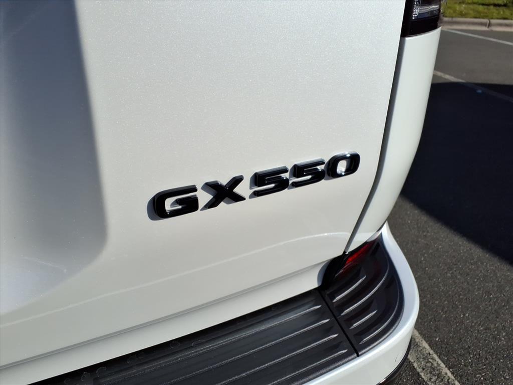 new 2025 Lexus GX 550 car, priced at $75,301