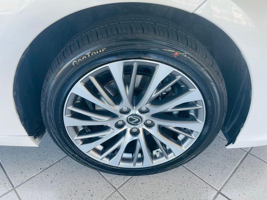 used 2019 Lexus ES 350 car, priced at $30,988