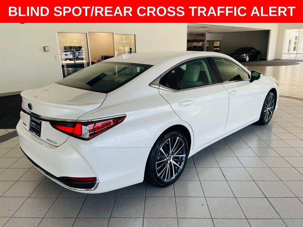 used 2025 Lexus ES 300h car, priced at $45,988