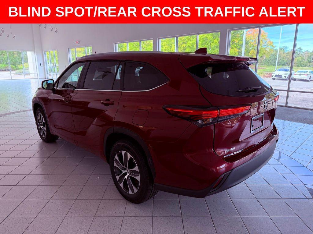 used 2023 Toyota Highlander car, priced at $36,388