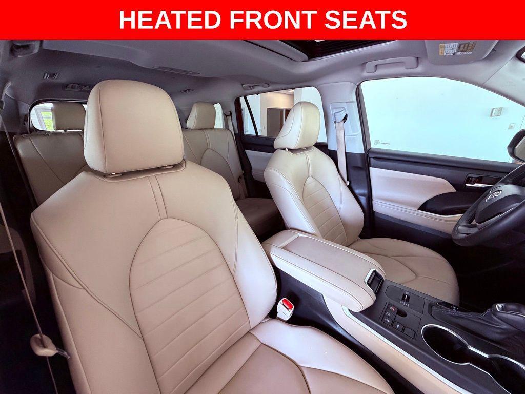 used 2023 Toyota Highlander car, priced at $36,388