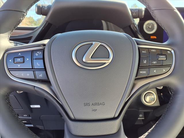 new 2025 Lexus ES 300h car, priced at $51,409