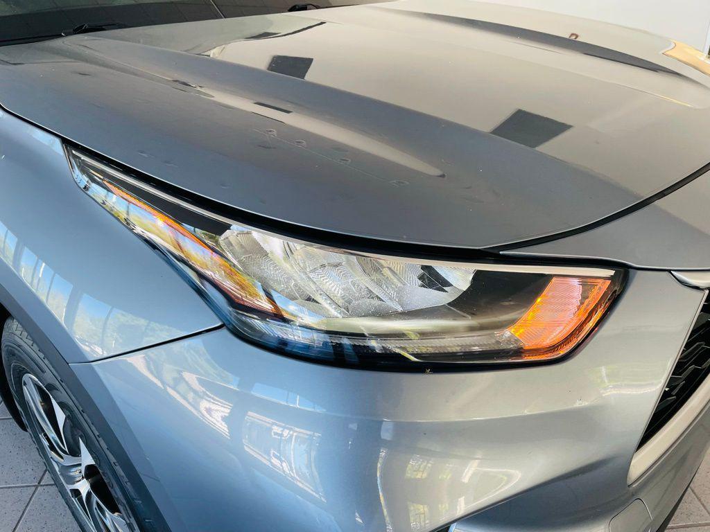 used 2020 Toyota Highlander car, priced at $27,488