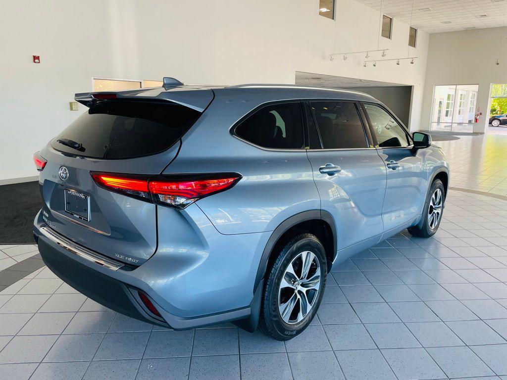 used 2020 Toyota Highlander car, priced at $27,488