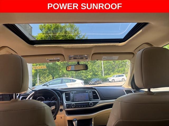 used 2016 Toyota Highlander car, priced at $20,888