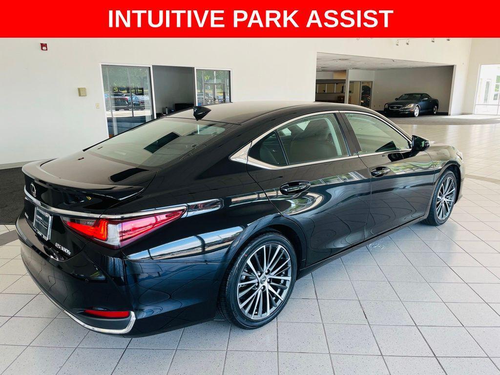 used 2023 Lexus ES 300h car, priced at $41,488