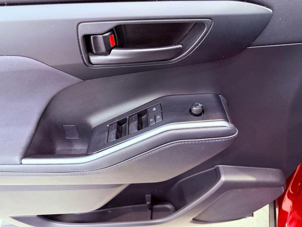 used 2021 Toyota Highlander car, priced at $24,488