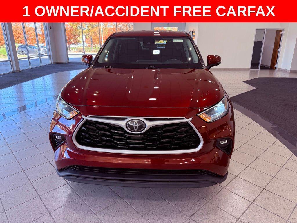 used 2021 Toyota Highlander car, priced at $24,488