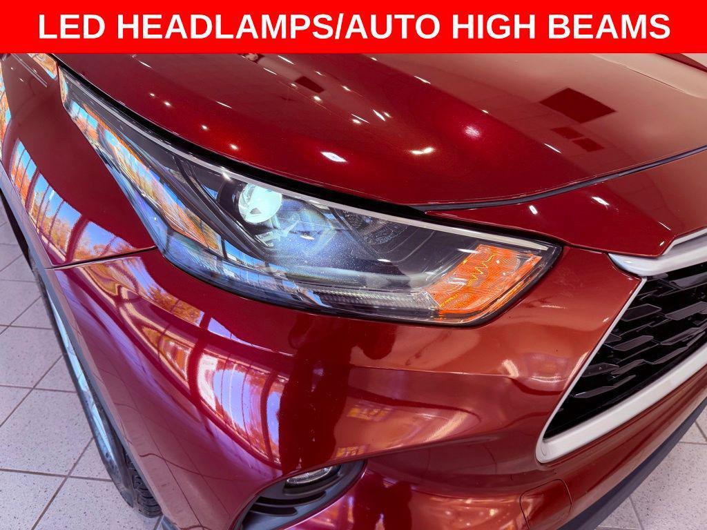 used 2021 Toyota Highlander car, priced at $24,488