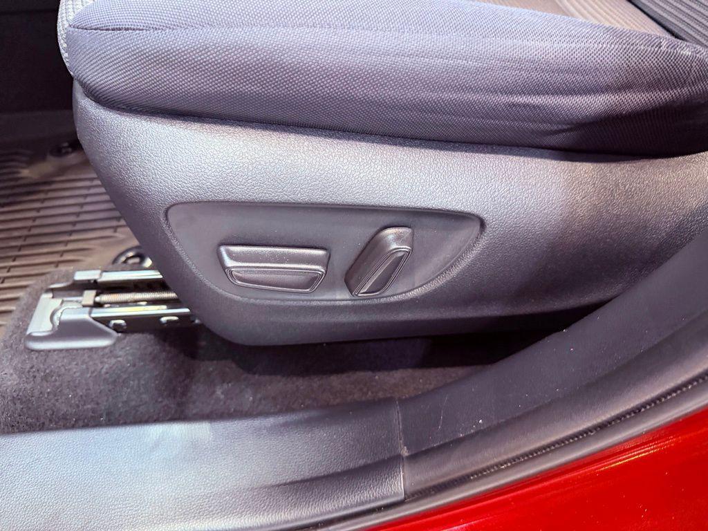 used 2021 Toyota Highlander car, priced at $24,488