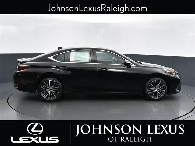 new 2025 Lexus ES 300h car, priced at $50,379