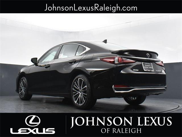 new 2025 Lexus ES 300h car, priced at $50,379