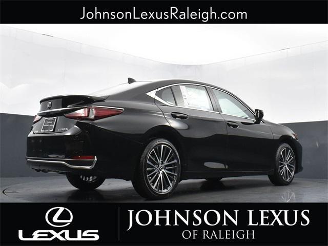 new 2025 Lexus ES 300h car, priced at $50,379