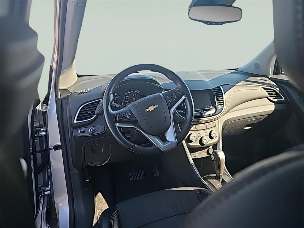 used 2022 Chevrolet Trax car, priced at $17,995