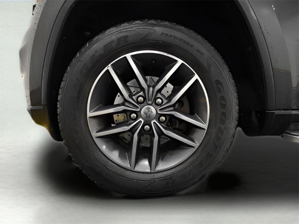 used 2017 Jeep Grand Cherokee car, priced at $14,700